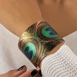 Peacock Feather Print Wide Cuff Bracelet - Green